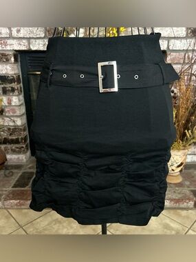 Osh Women’s Black Ruched Skirt Wide Waistband With Rectangular Silver Buckle